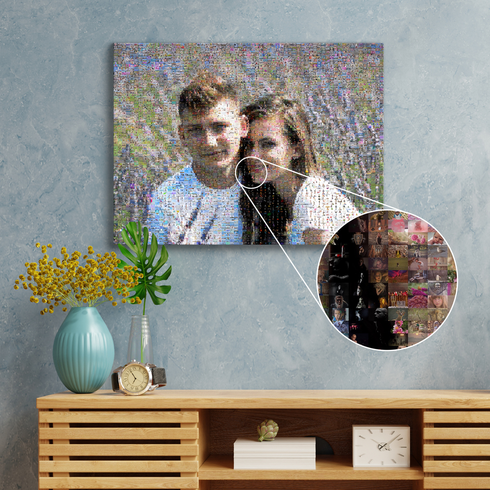 Paar-Fotomosaik über einer Holzkommode, mit vergrößertem Ausschnitt der vielen kleinen Einzelfotos